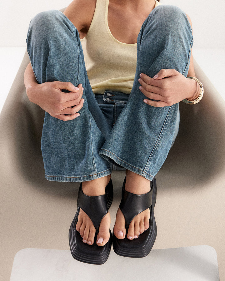 Frame Thong Sandal Black