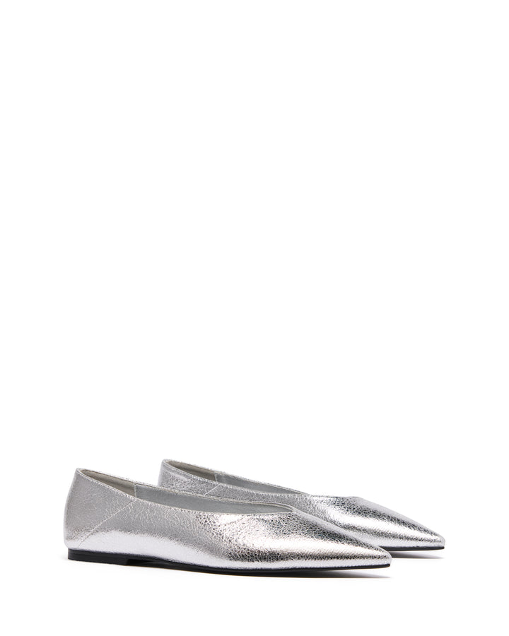 Clara Pointed Flat Silver