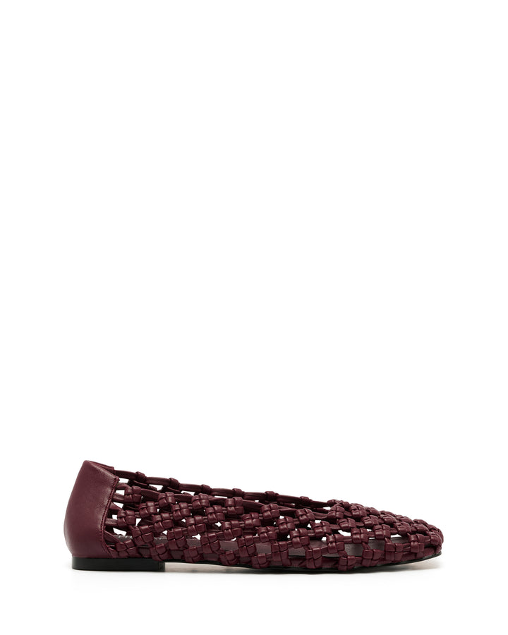 Genesis Ballet Flat Bordeaux