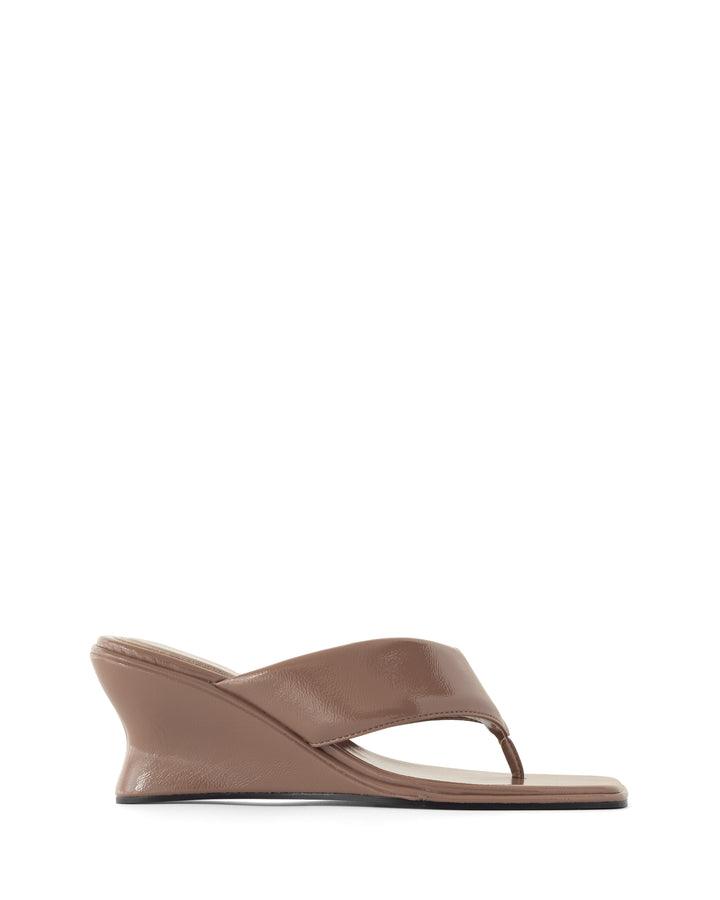 Lennox Wedge Mocha Crinkled Patent