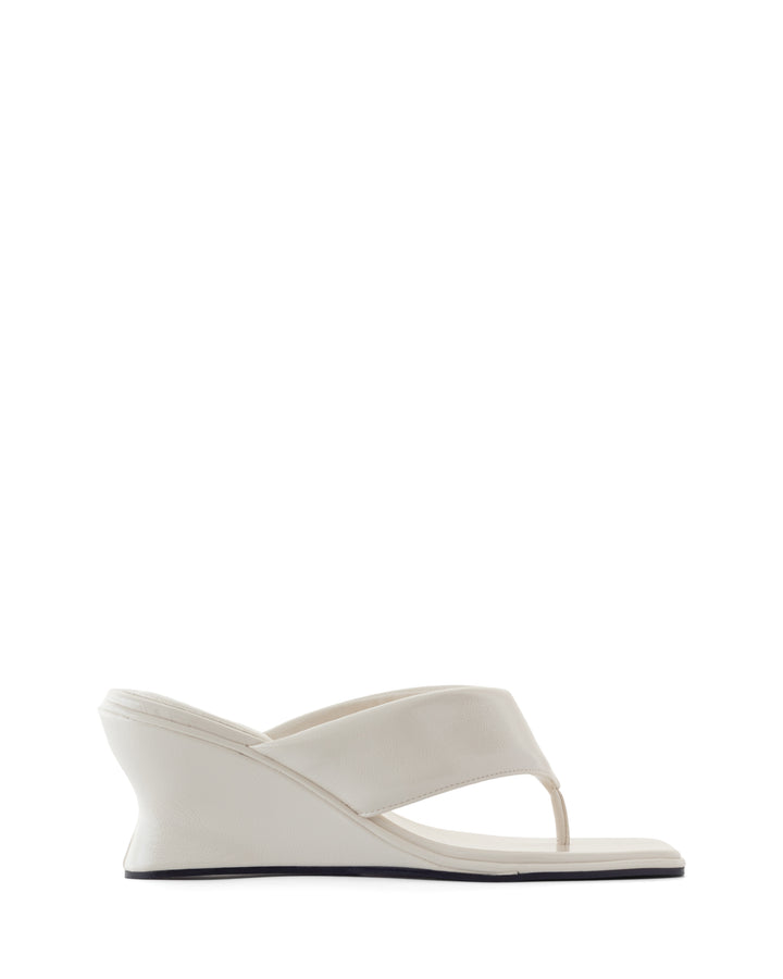 Lennox Wedge Off White Crinkled Patent