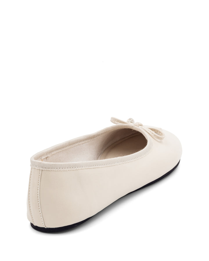 Oracle Ballet Flat Off White