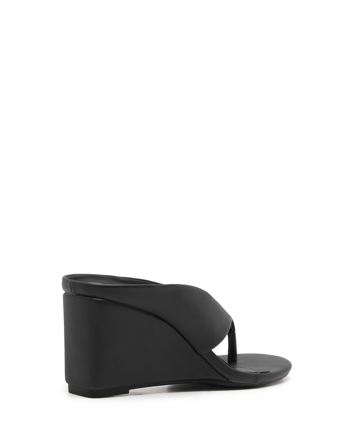 Sera Wedge Thong Black