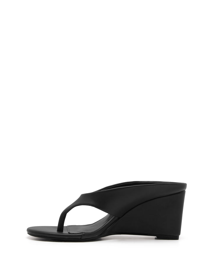 Sera Wedge Thong Black