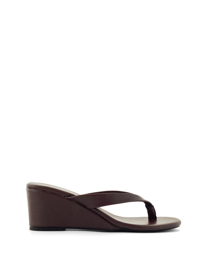 Solene Wedge Thong Chocolate