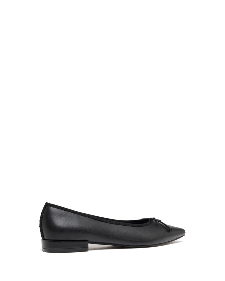 Yazmina Pointed Flat Black Smooth