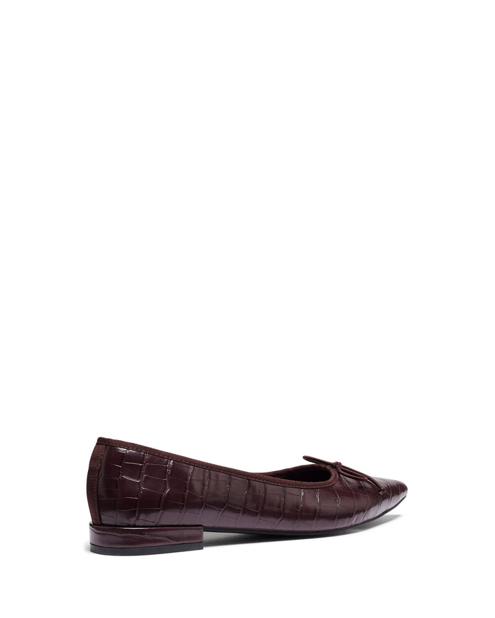 Yazmina Pointed Flat Bordeaux Croc